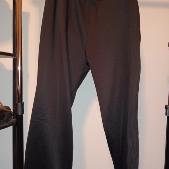 Footlocker Men's Polyester and Spandex Black Sweatpants - Picture 4 of 6